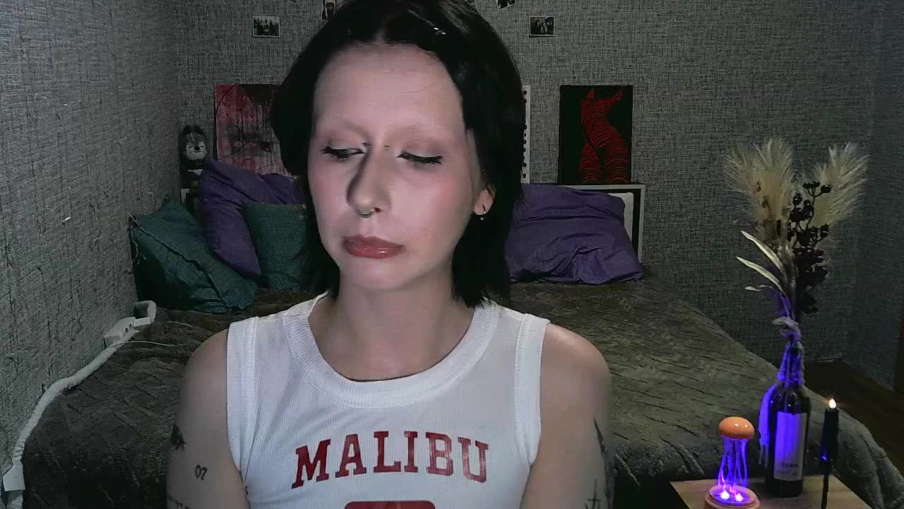 velvetsunrise Live Sex October 22, 2025