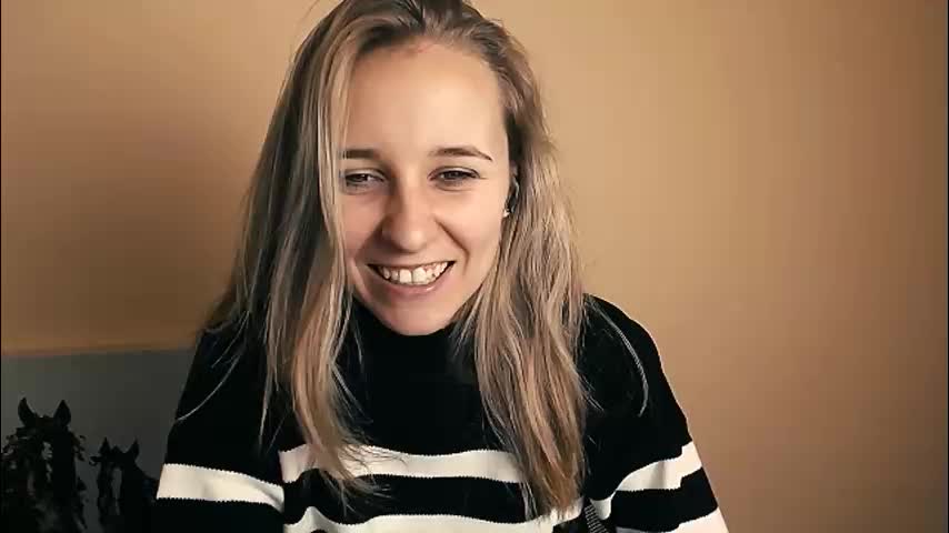 _nicole_new Live Sex December 13, 2025