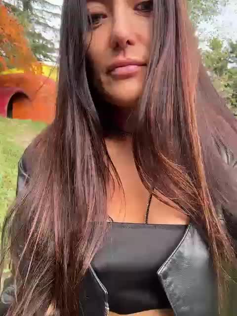 Marianna_ Live Sex December 15, 2025