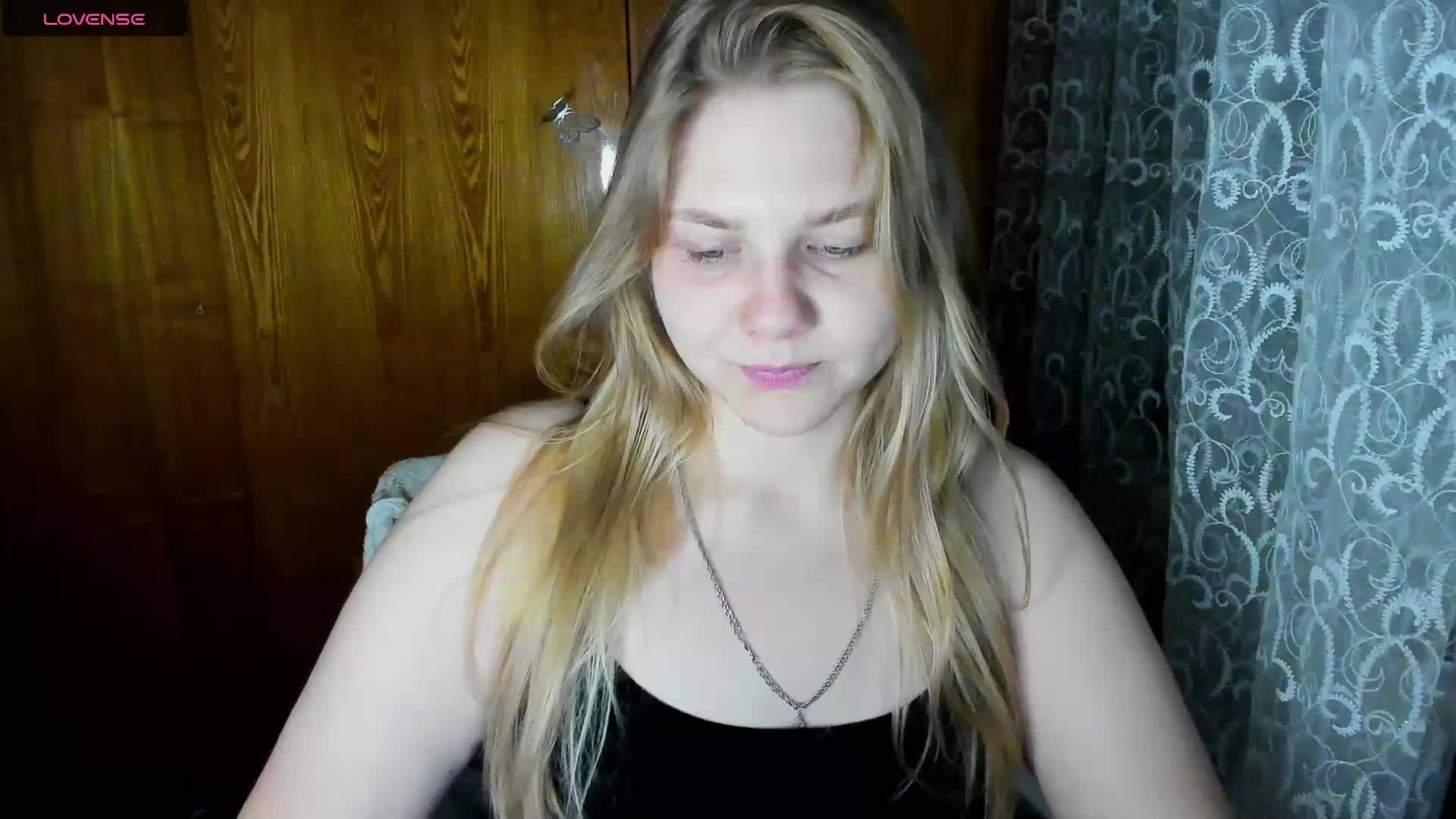 Emma-Frizea Live Sex December 17, 2025