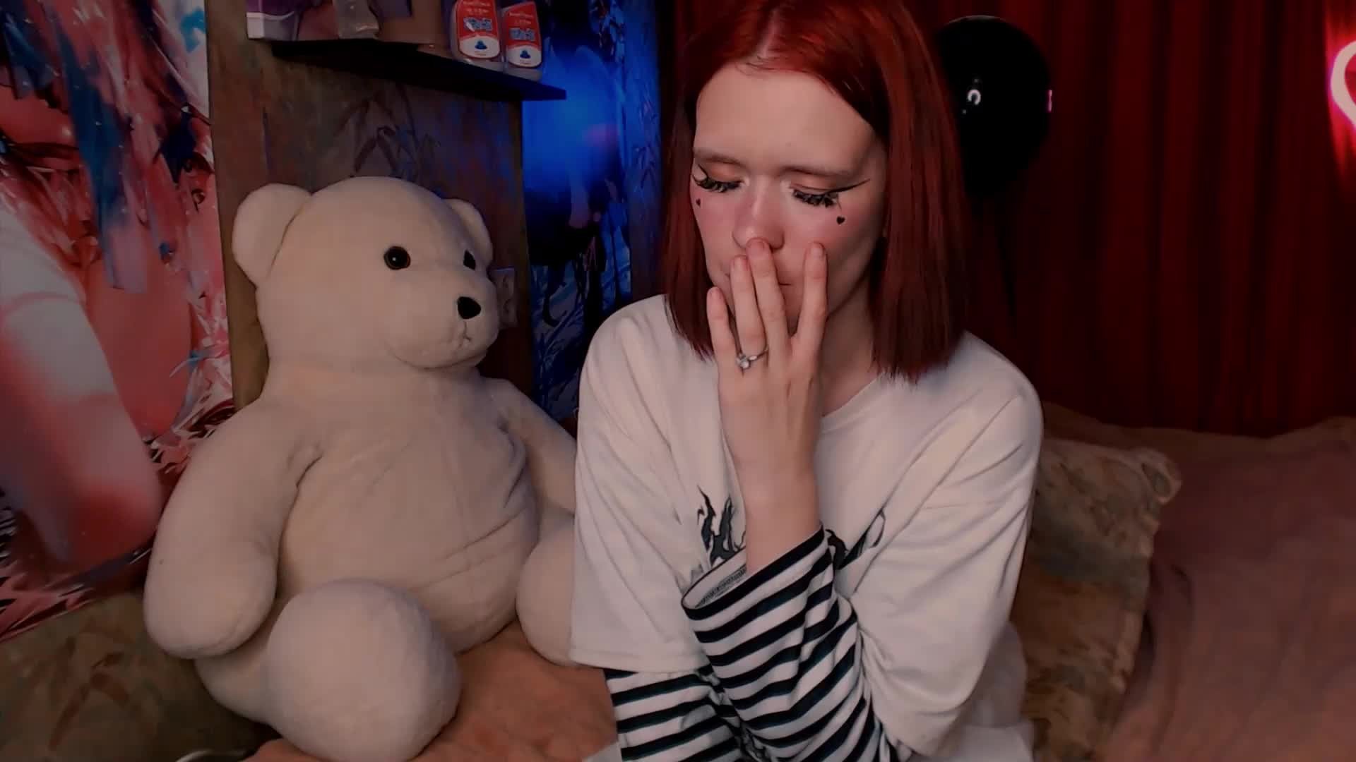 Velvet-and-Venom Live Sex December 17, 2025