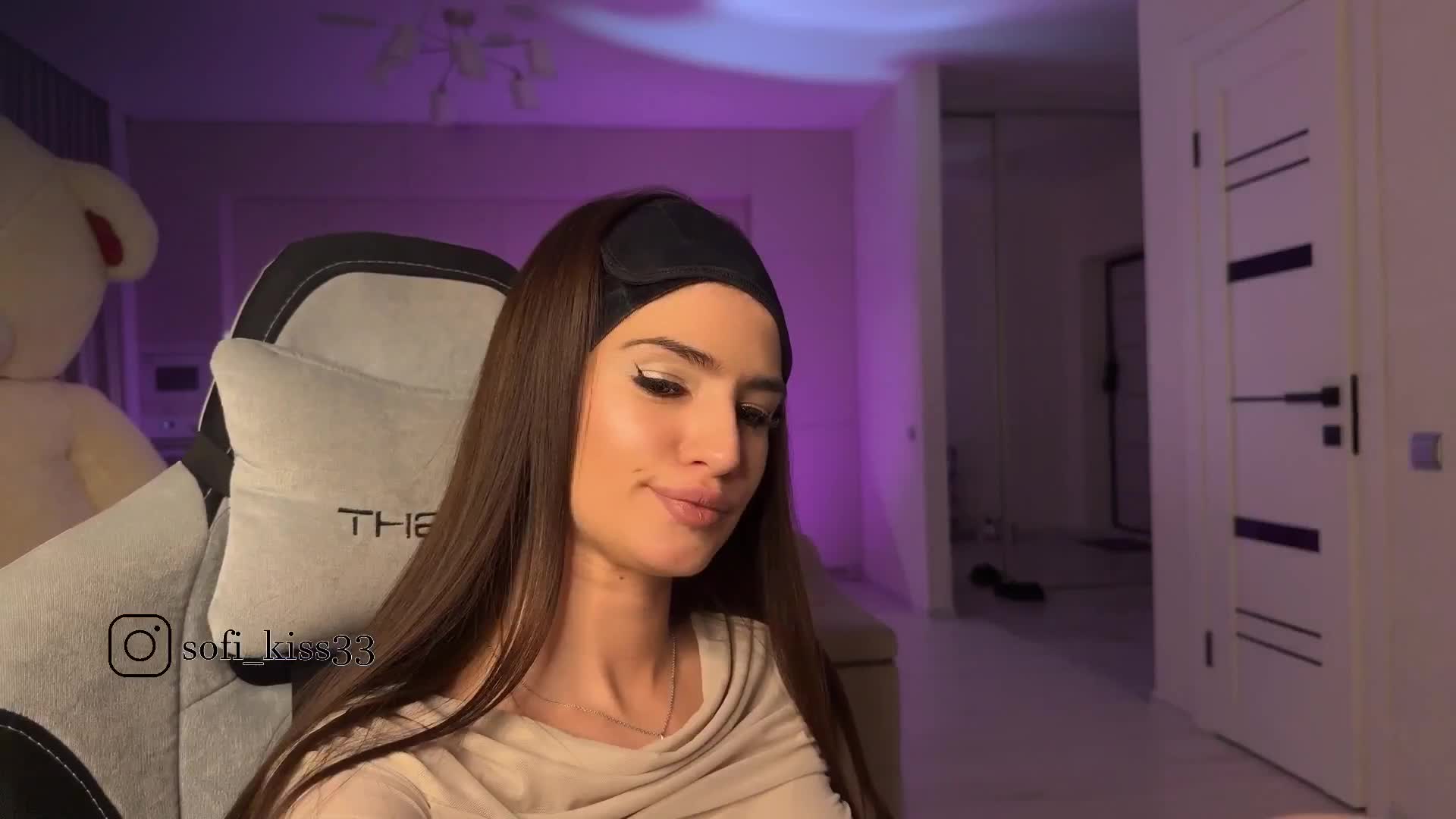 Sofi-Mi Live Sex December 17, 2025