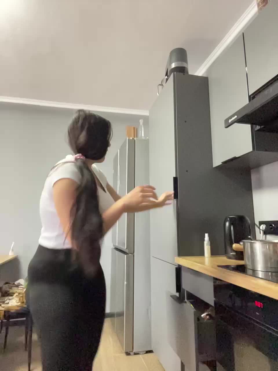 Potifays Live Sex December 14, 2025