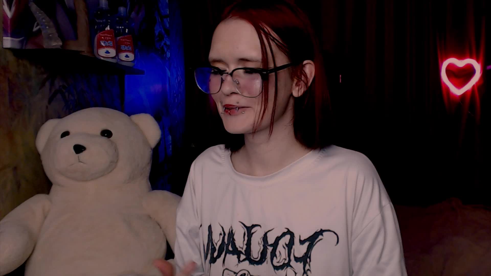 Velvet-and-Venom Live Sex December 17, 2025