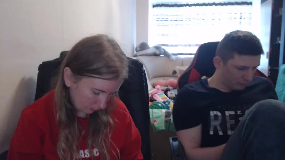 jenisandpeter Live Sex December 18, 2025