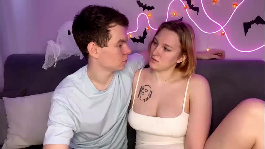 julielourens Live Sex December 17, 2025