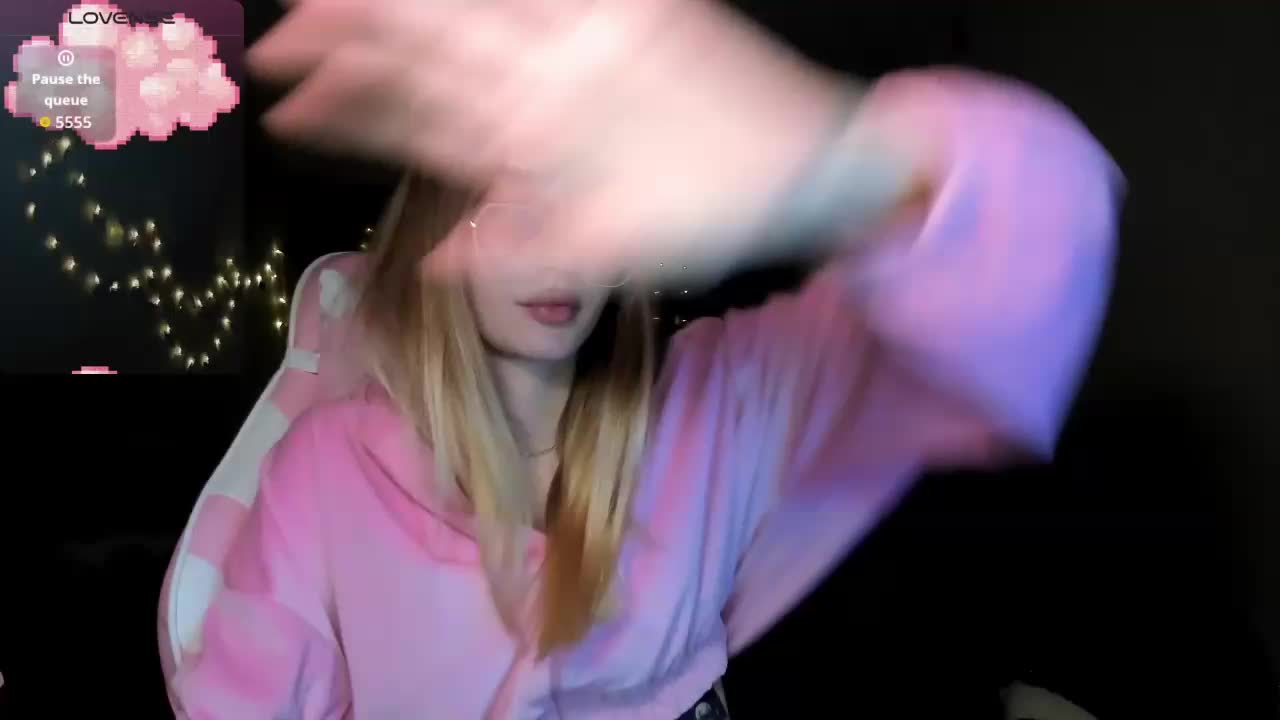 Polikinesis Live Sex December 17, 2025