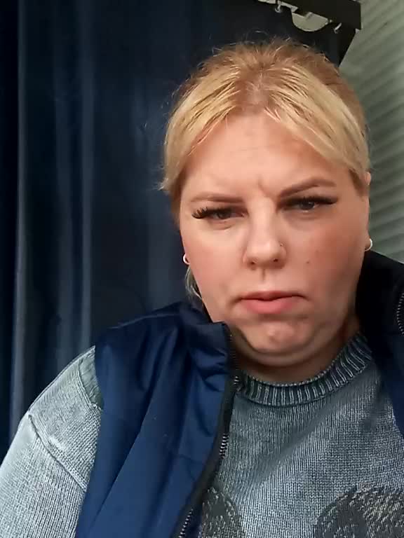 blondy_girl1499 Live Sex December 13, 2025