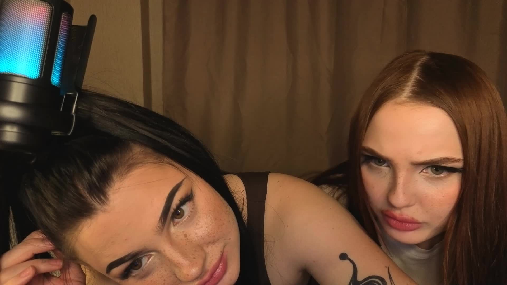 LisaAndDenis Live Sex December 18, 2025