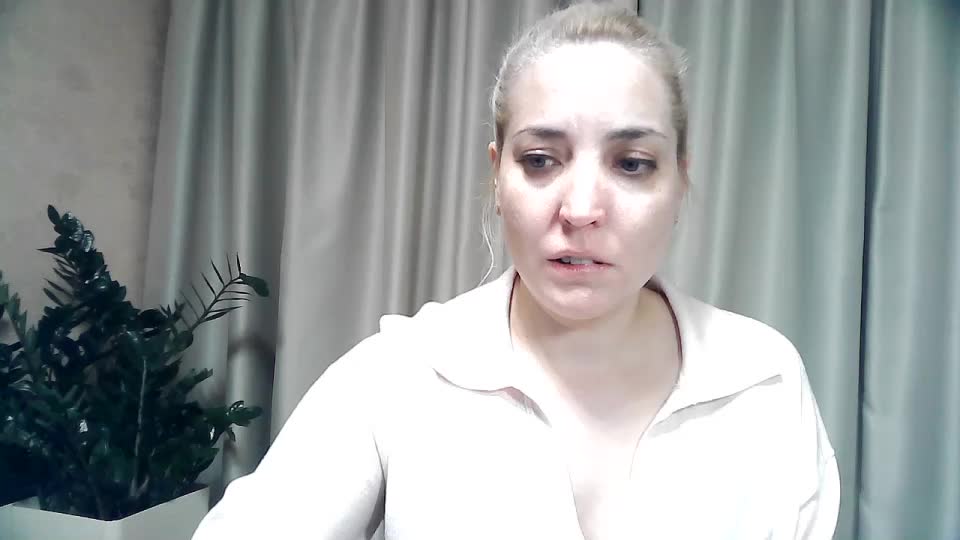 mariska-kiska Live Sex December 14, 2025