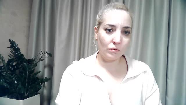 mariska-kiska Live Sex December 14, 2025