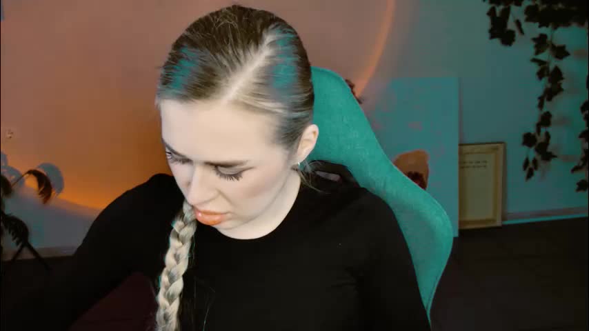 adelloyss Live Sex December 13, 2025