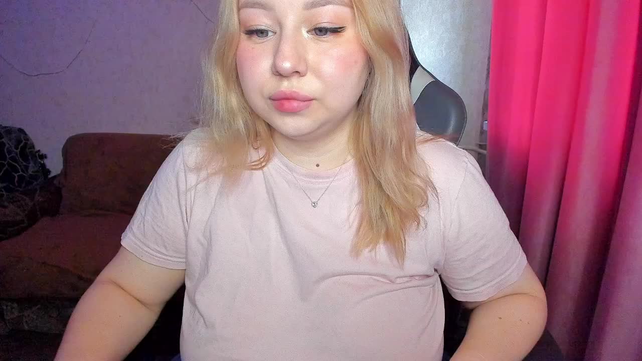 MilkaFoxy Live Sex December 13, 2025