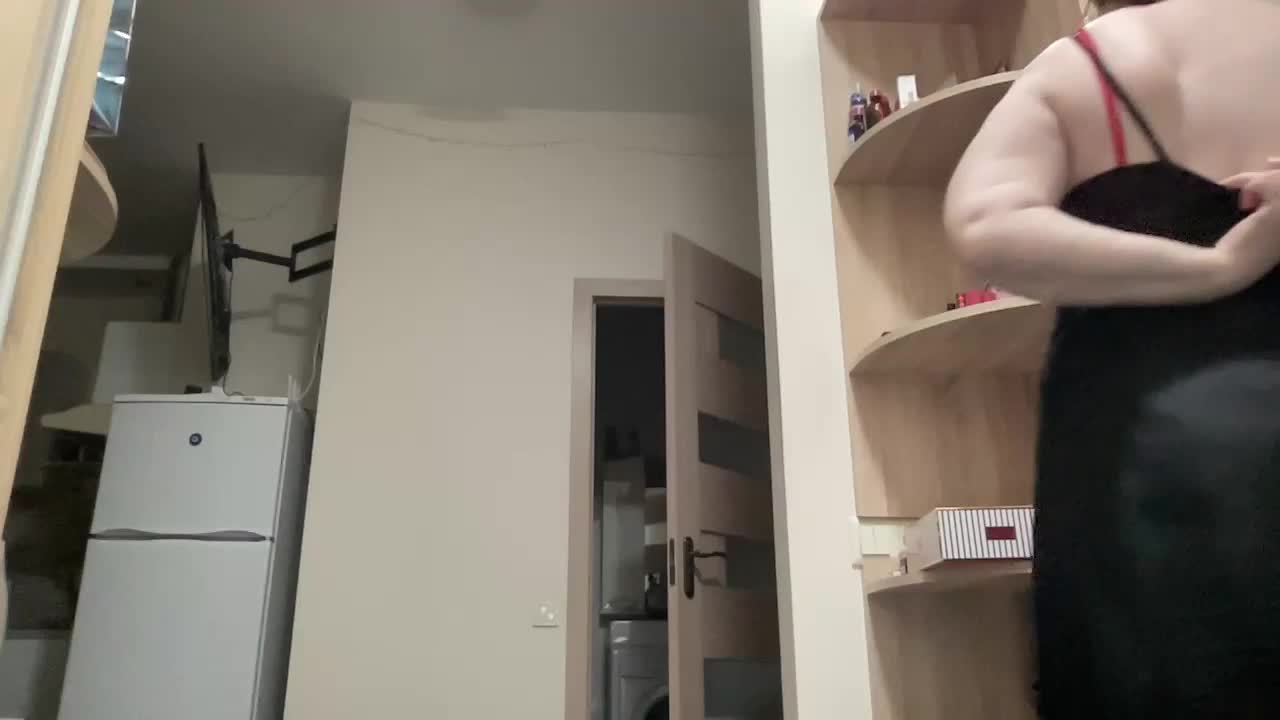 HotMilfPussy Live Sex December 17, 2025