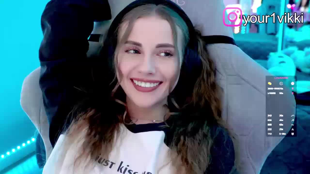 VikkiExtraCheese Live Sex December 17, 2025