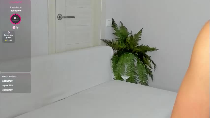 sweet__piece Live Sex December 13, 2025