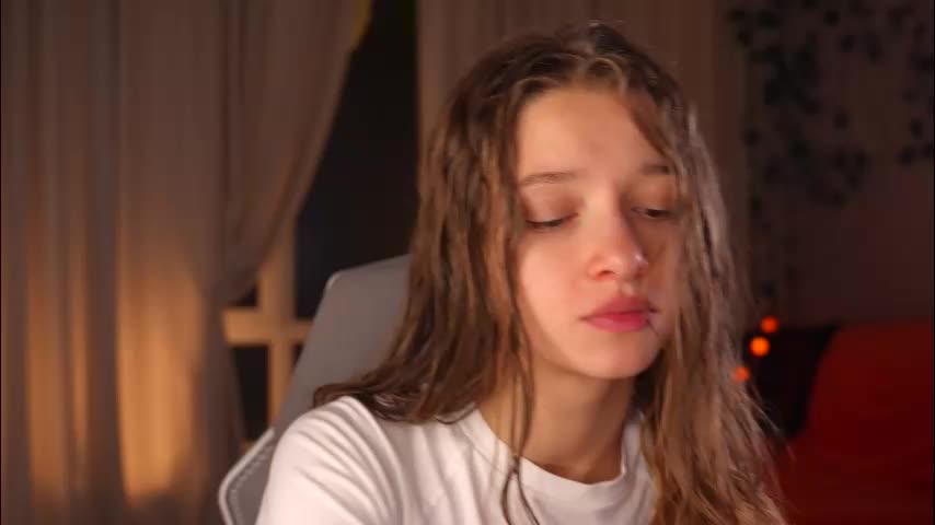 little_poetry Live Sex October 30, 2025