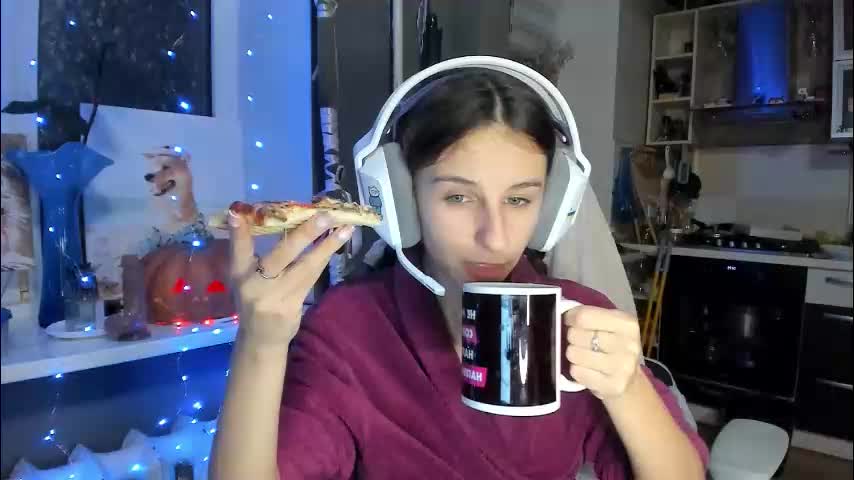 _nika_kik Live Sex December 14, 2025