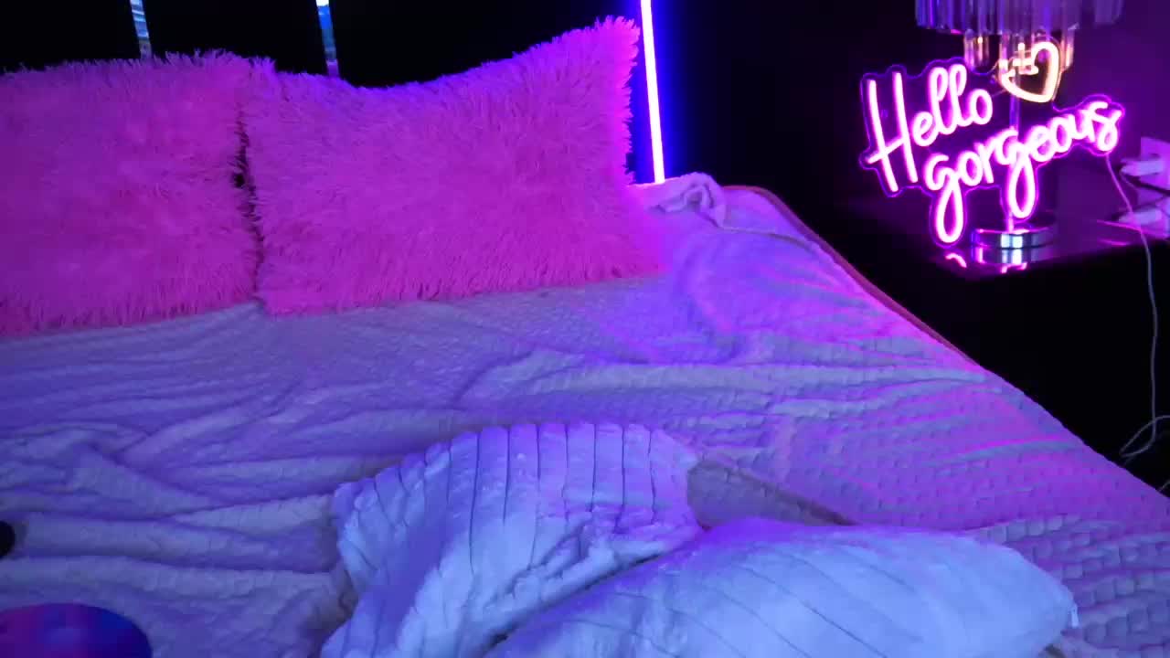 MysticGrace Live Sex December 17, 2025