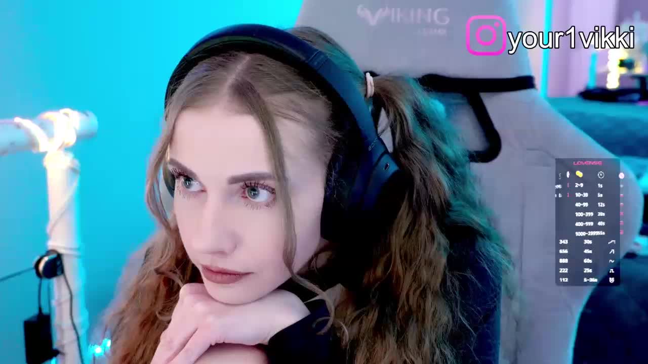 VikkiExtraCheese Live Sex December 17, 2025