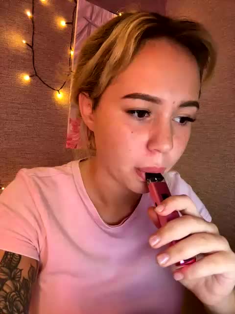 dikidii Live Sex December 12, 2025