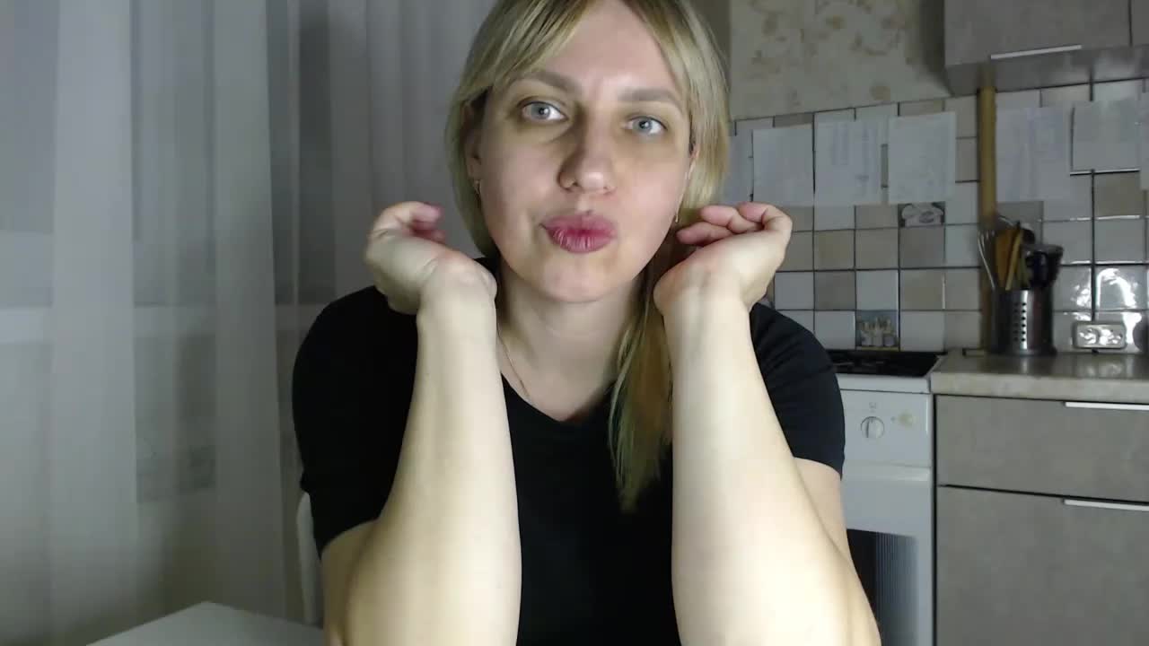 Karmella Live Sex December 13, 2025