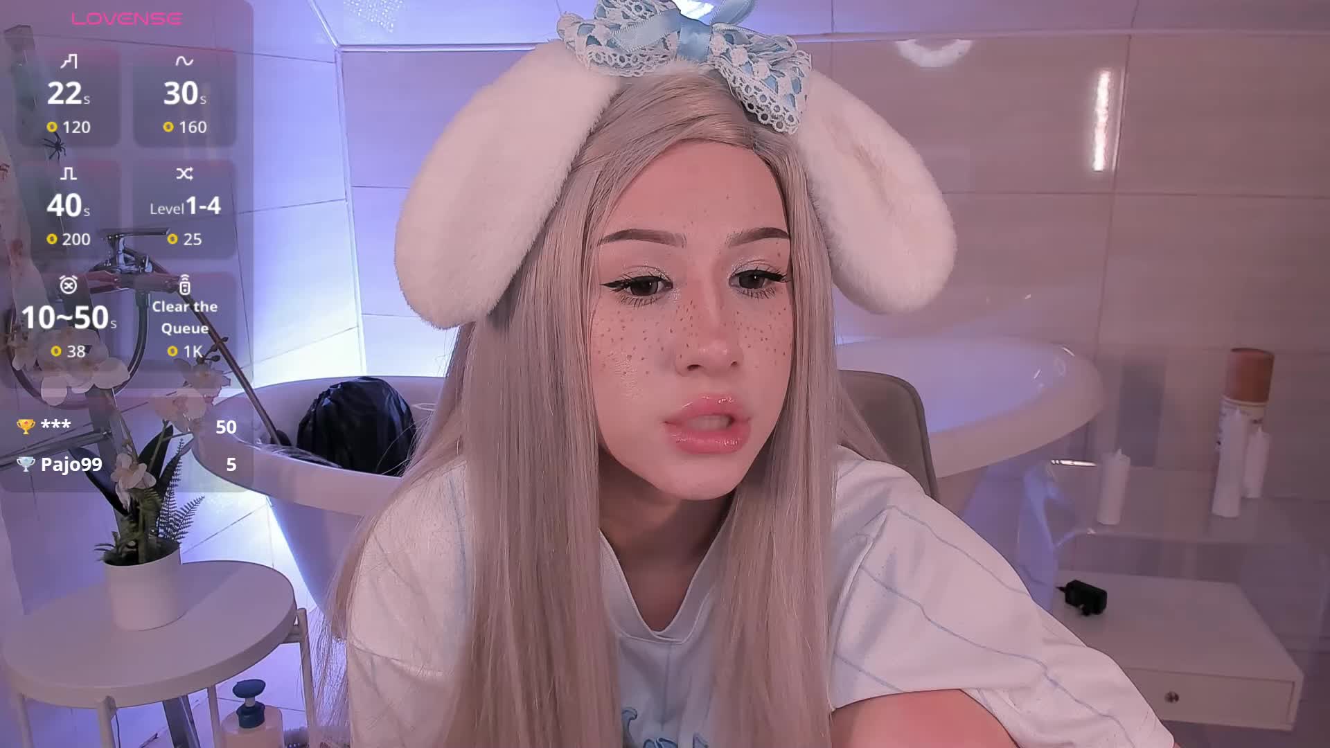 Necucubi Live Sex December 17, 2025