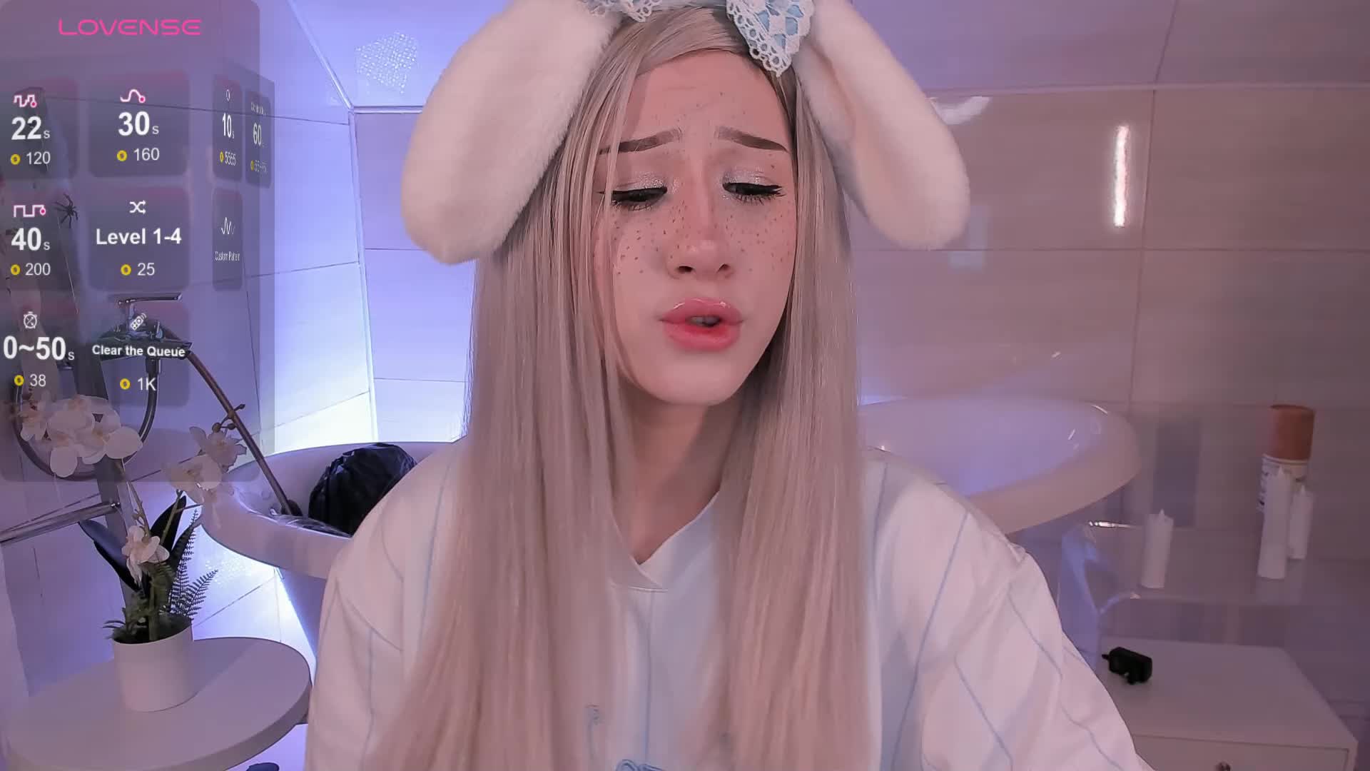 Necucubi Live Sex December 17, 2025