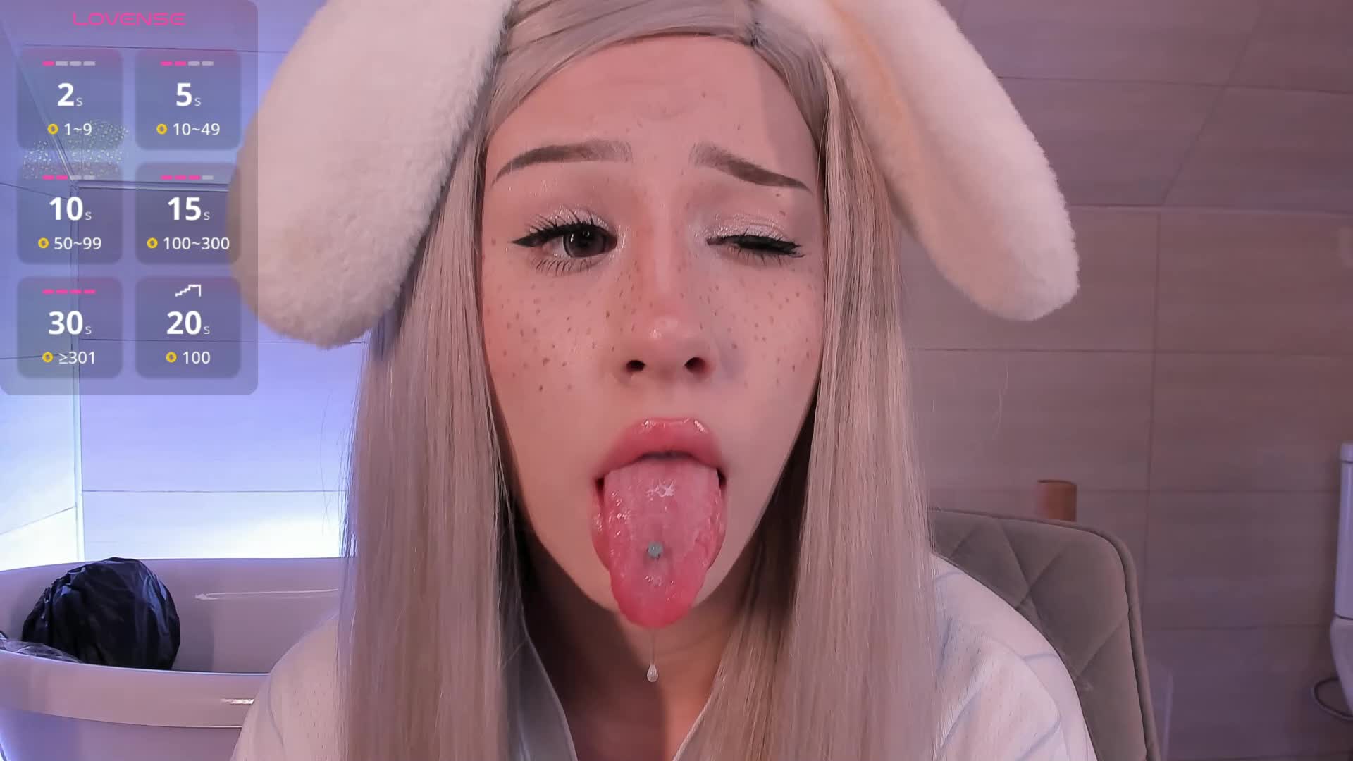 Necucubi Live Sex December 17, 2025