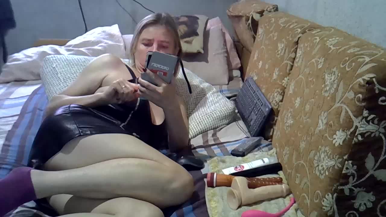 ptichka38 Live Sex October 30, 2025