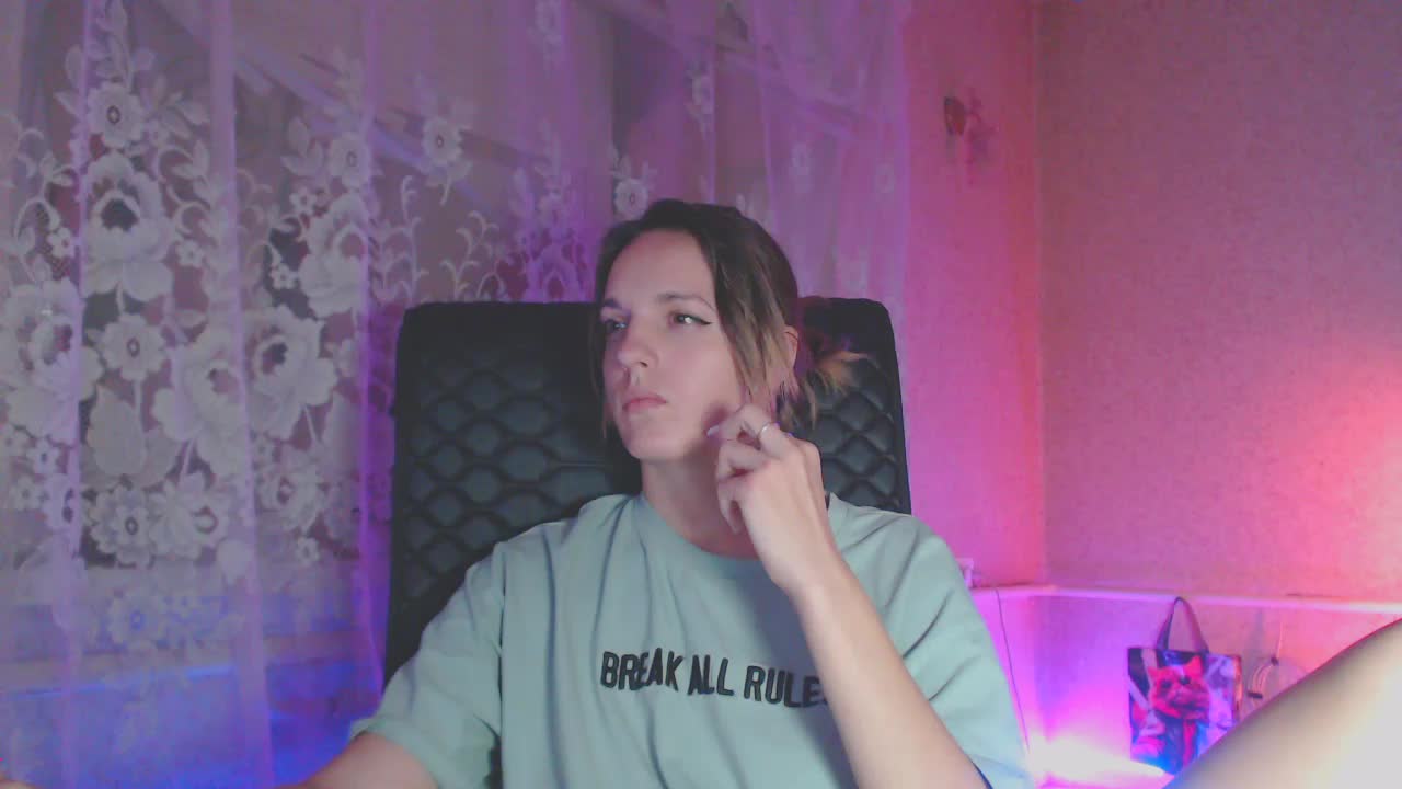 Babymuro4ka Live Sex December 17, 2025