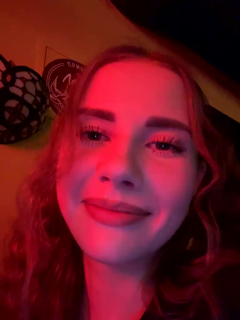 VikkiExtraCheese Live Sex December 17, 2025