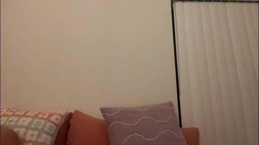 tinytittytia Live Sex December 14, 2025