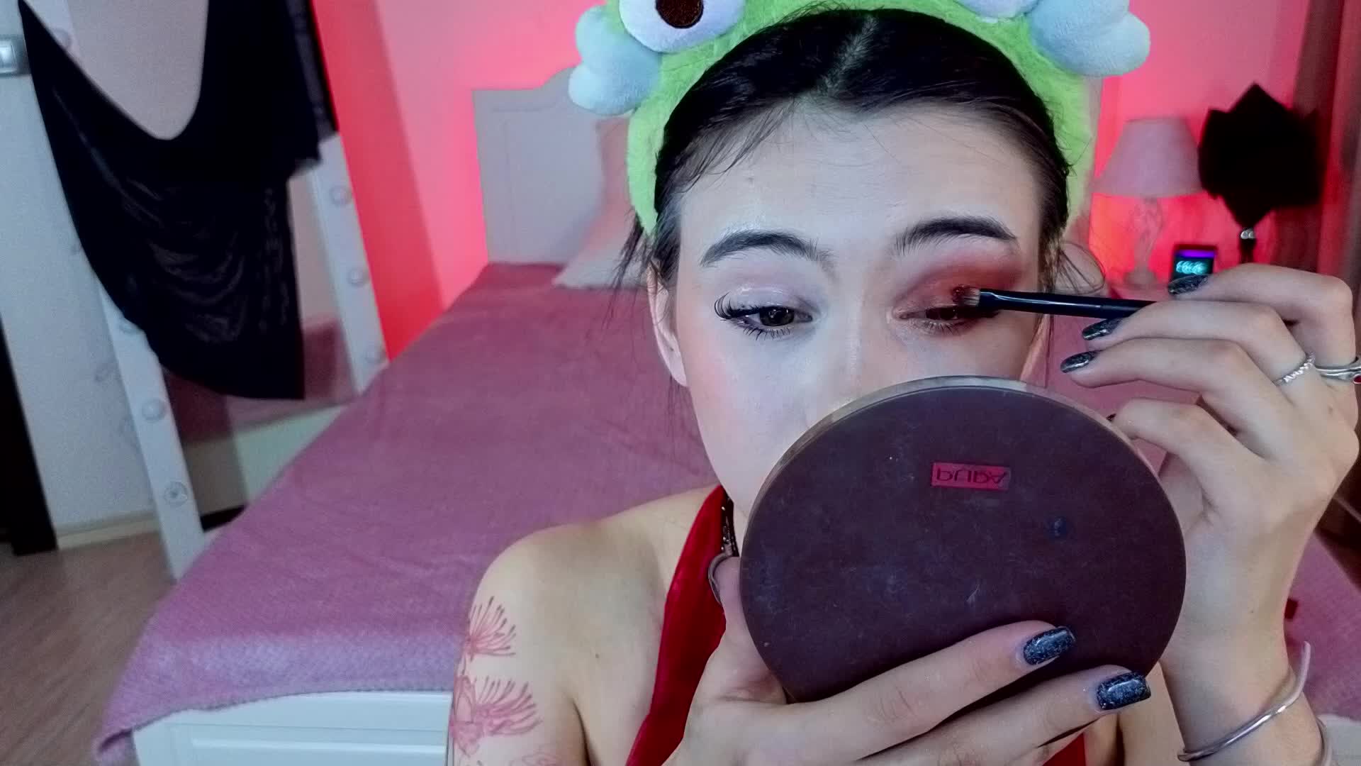 CoralineJones Live Sex December 17, 2025