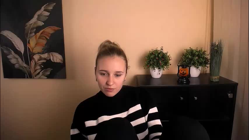 _nicole_new Live Sex December 13, 2025