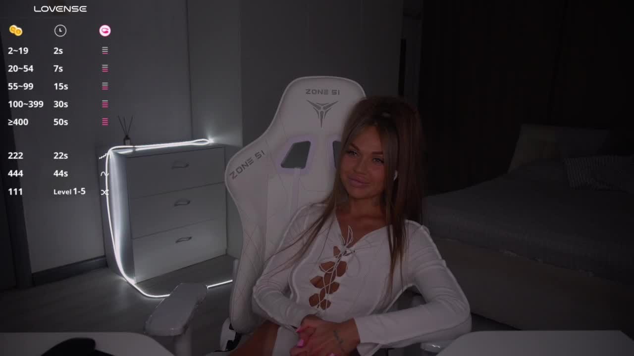 Evelina_fox Live Sex December 18, 2025