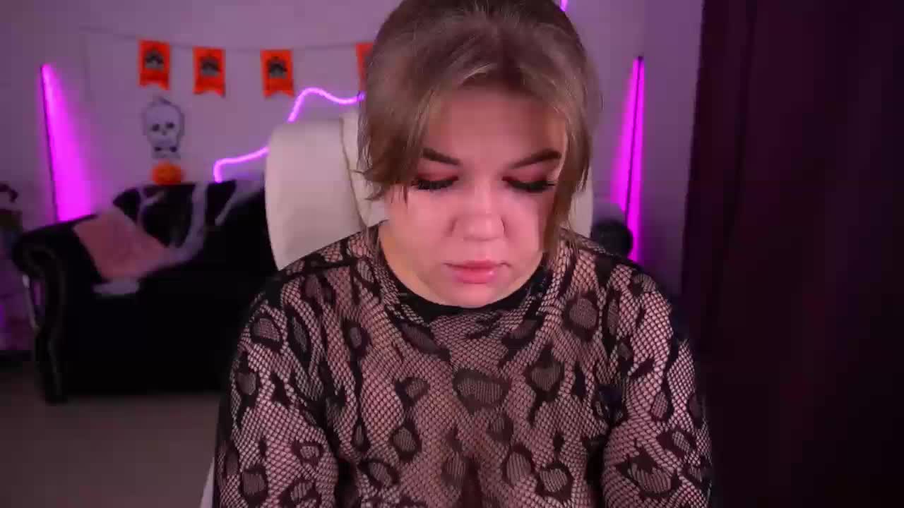 AmellyWhite Live Sex December 14, 2025