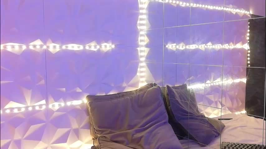 aishhaa Live Sex December 12, 2025