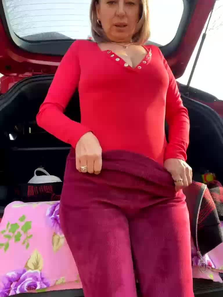 Milena-MilfaXXX Live Sex December 17, 2025