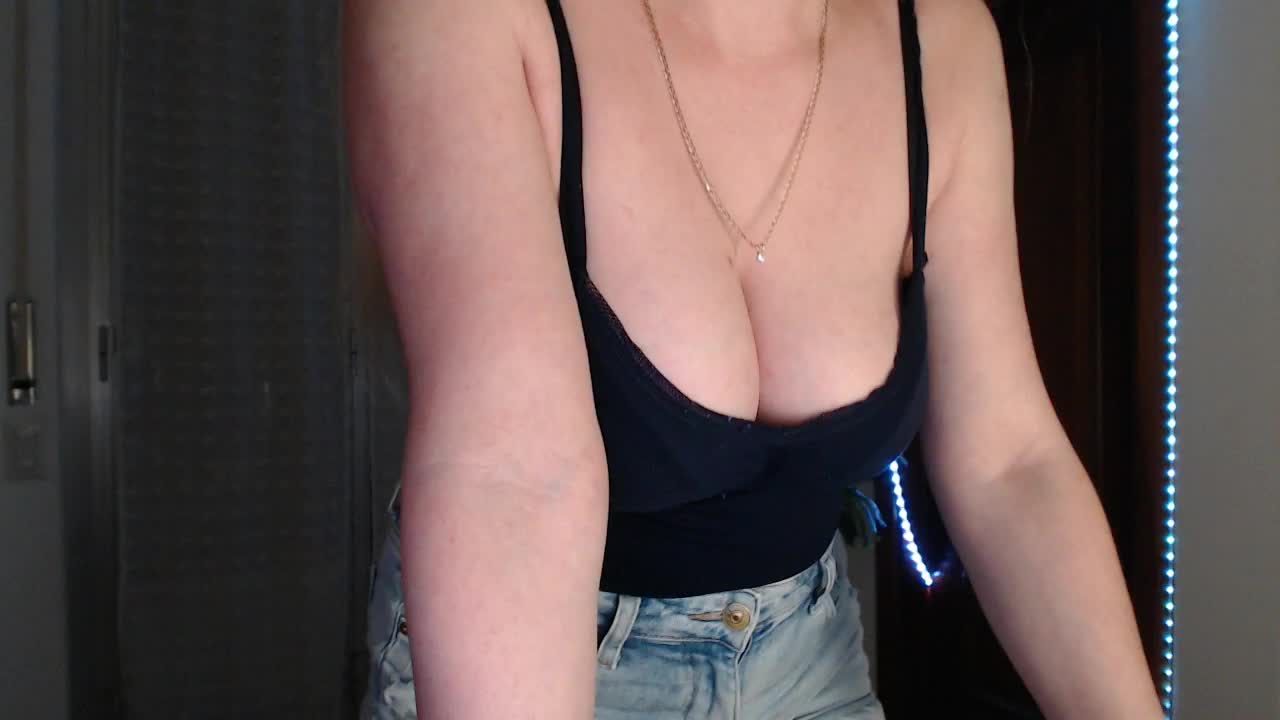 Alina-Lovely Live Sex December 14, 2025