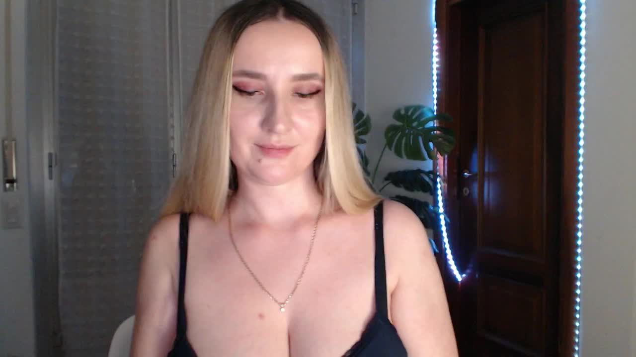 Alina-Lovely Live Sex December 14, 2025