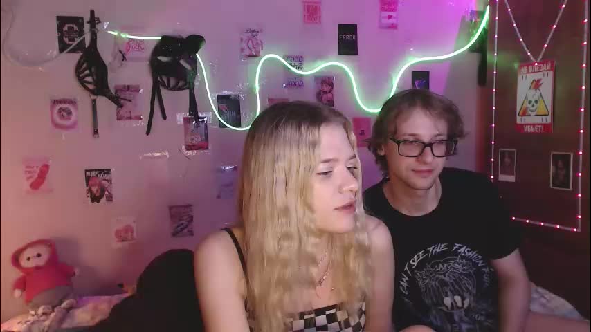 your_horny_friends Live Sex December 13, 2025