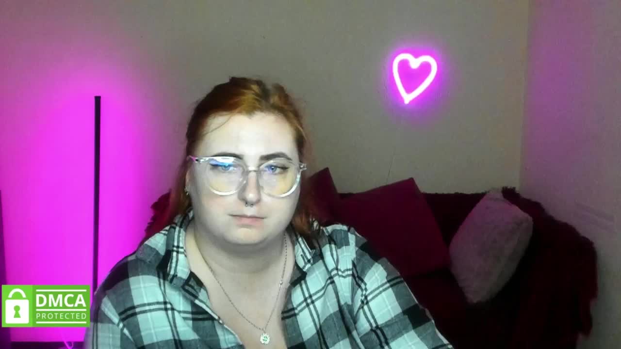 Aliciaredluv Live Sex December 17, 2025