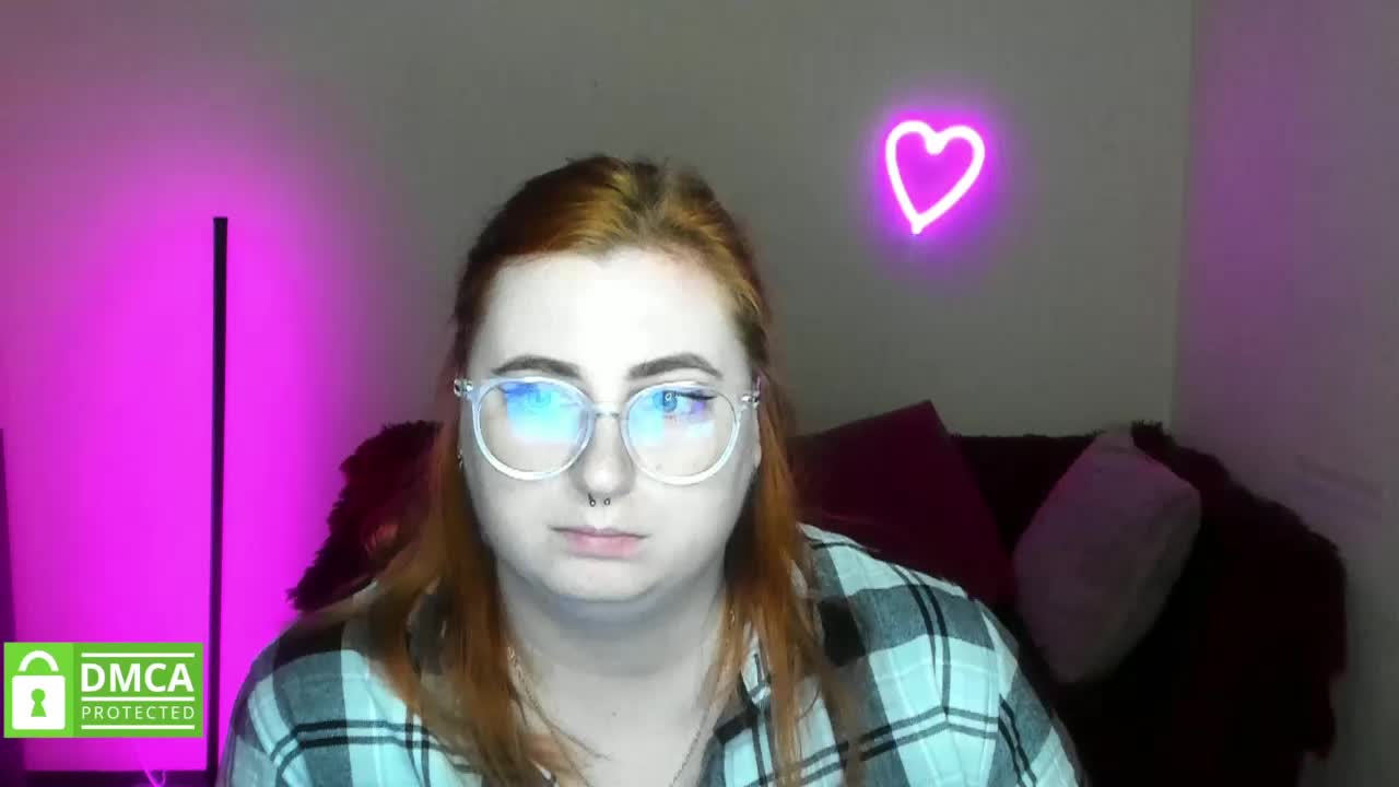 Aliciaredluv Live Sex December 17, 2025