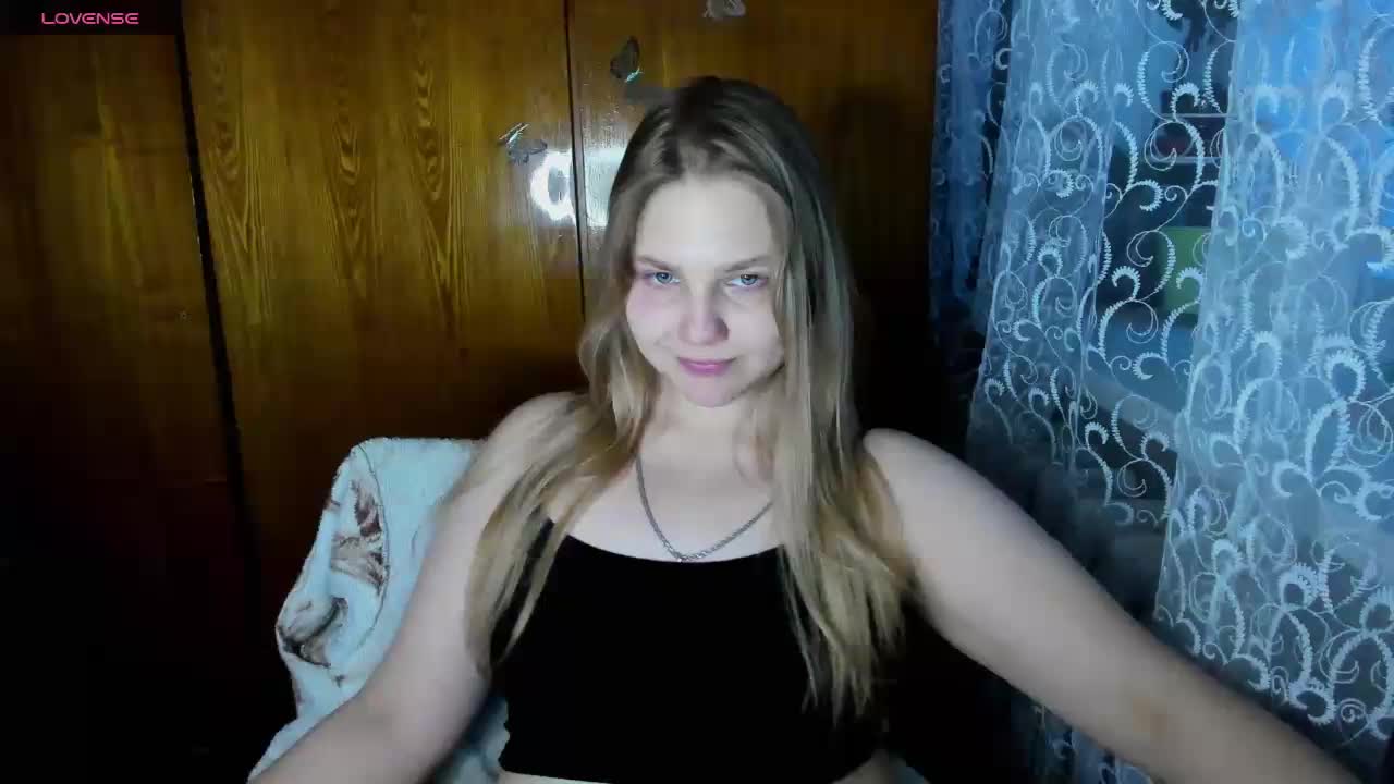 Emma-Frizea Live Sex December 17, 2025