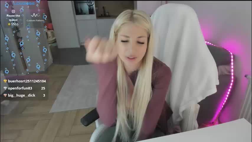 sugar_rainbow Live Sex December 14, 2025