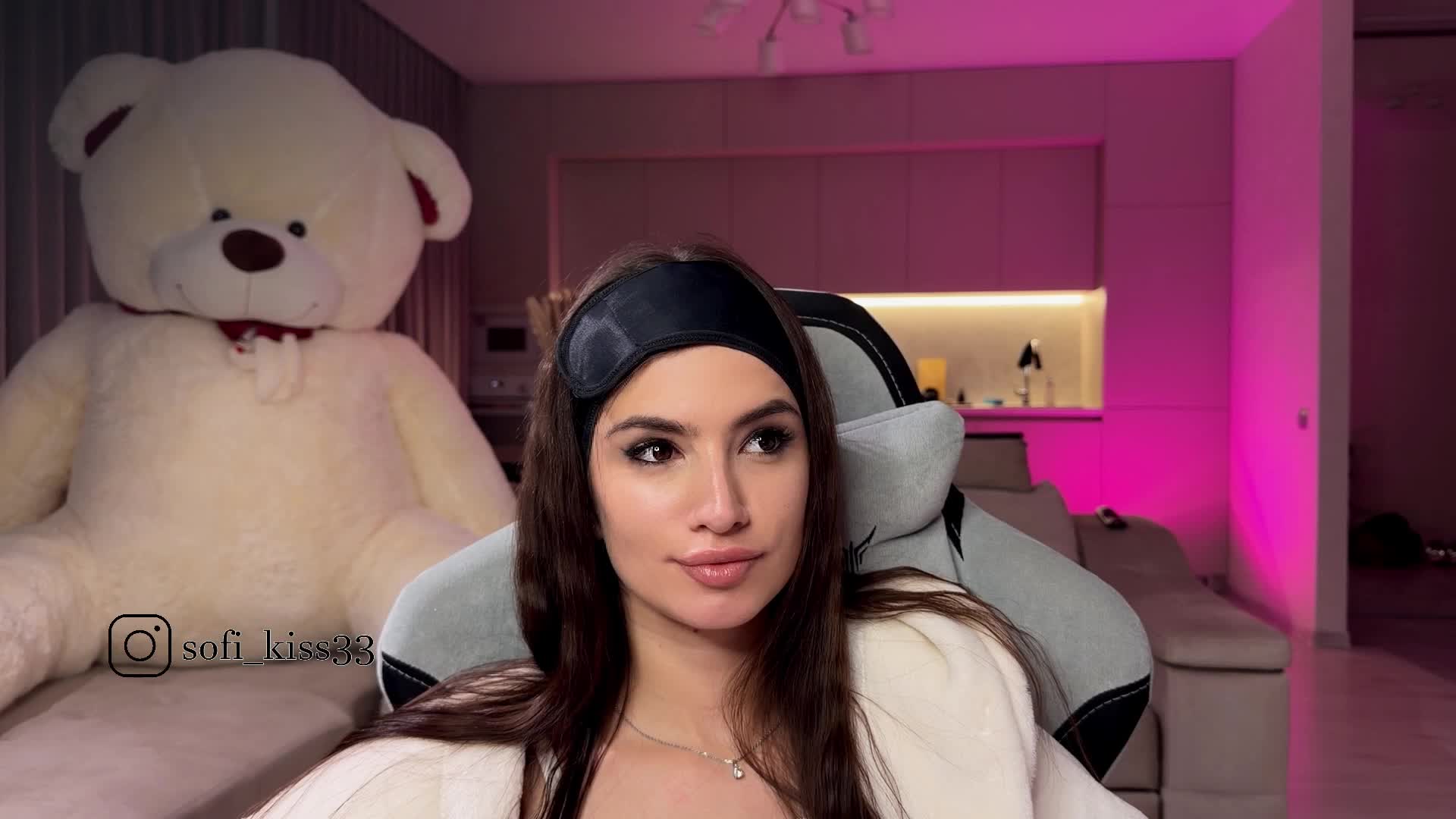 Sofi-Mi Live Sex December 17, 2025