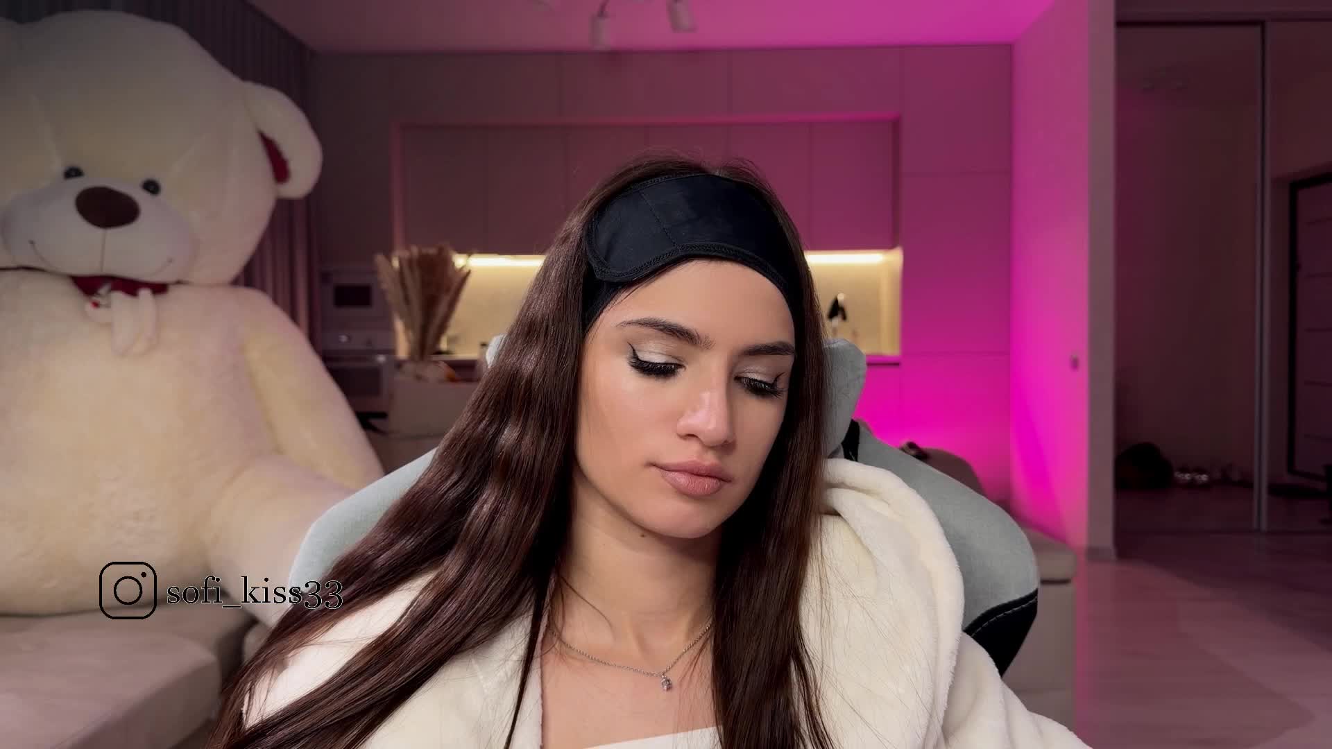 Sofi-Mi Live Sex December 17, 2025