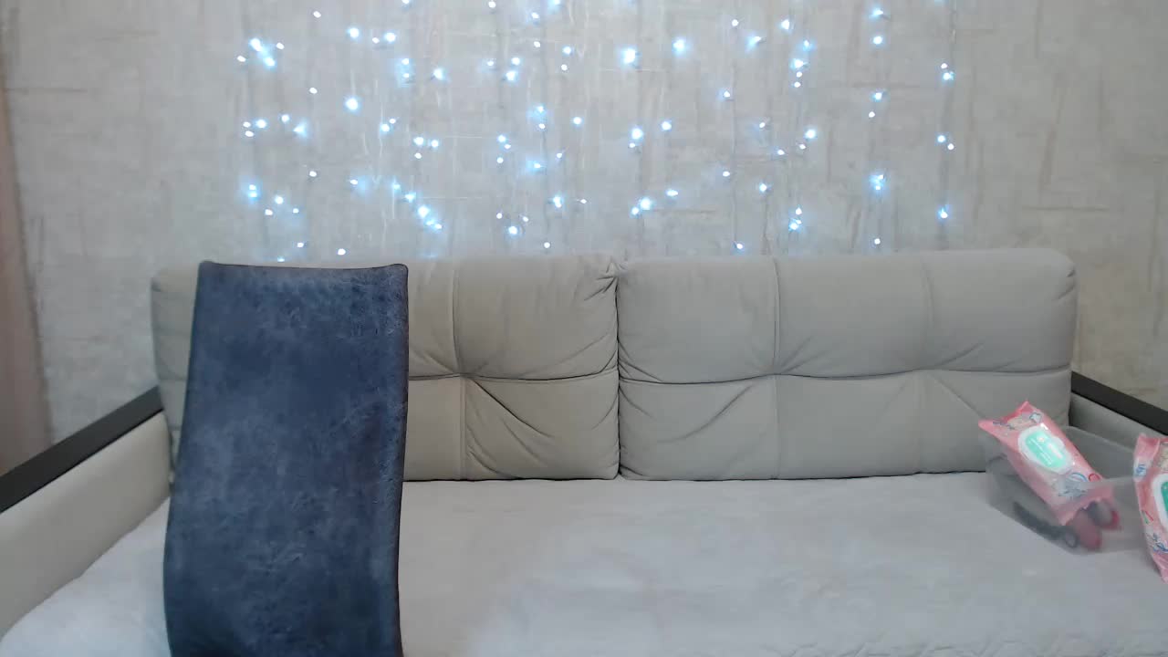 JenniferTheChic Live Sex December 17, 2025