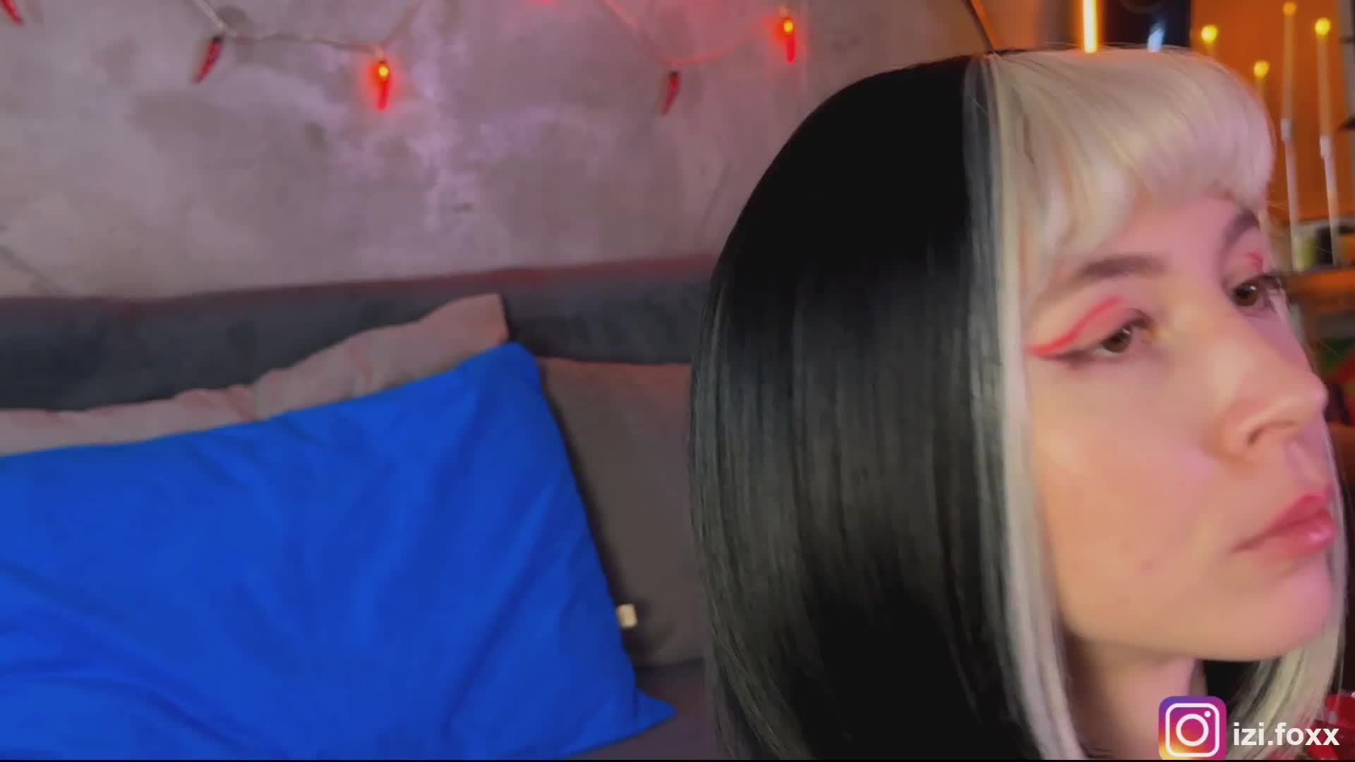 Na-izi Live Sex December 17, 2025